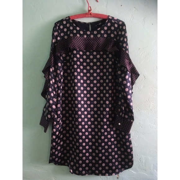 Banana Republic Dresses & Skirts - Banana Republic silk dress Banana Republic Dresses & Skirts - Banana Republic silk dress